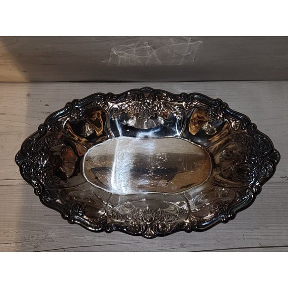 Vintage Wallace Silverplate St. Regis 9715 - Picture 1 of 4